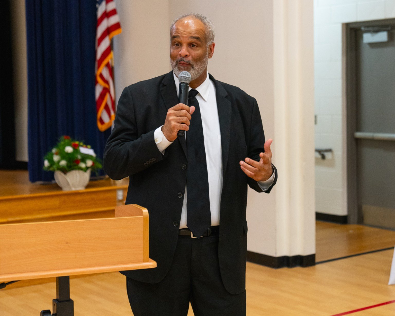 Dr. Marion Mouton speaking to an audience